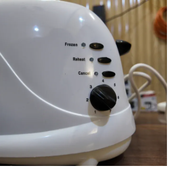 Singer Electric Toaster 4 SLICE 1100 watts